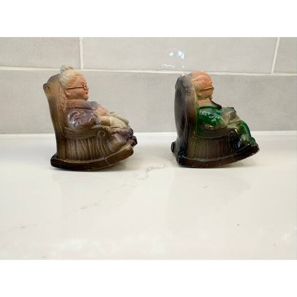 Vintage Grandma and Grandpa Rocking Chair Salt and Pepper Shakers - Picture 4 of 9